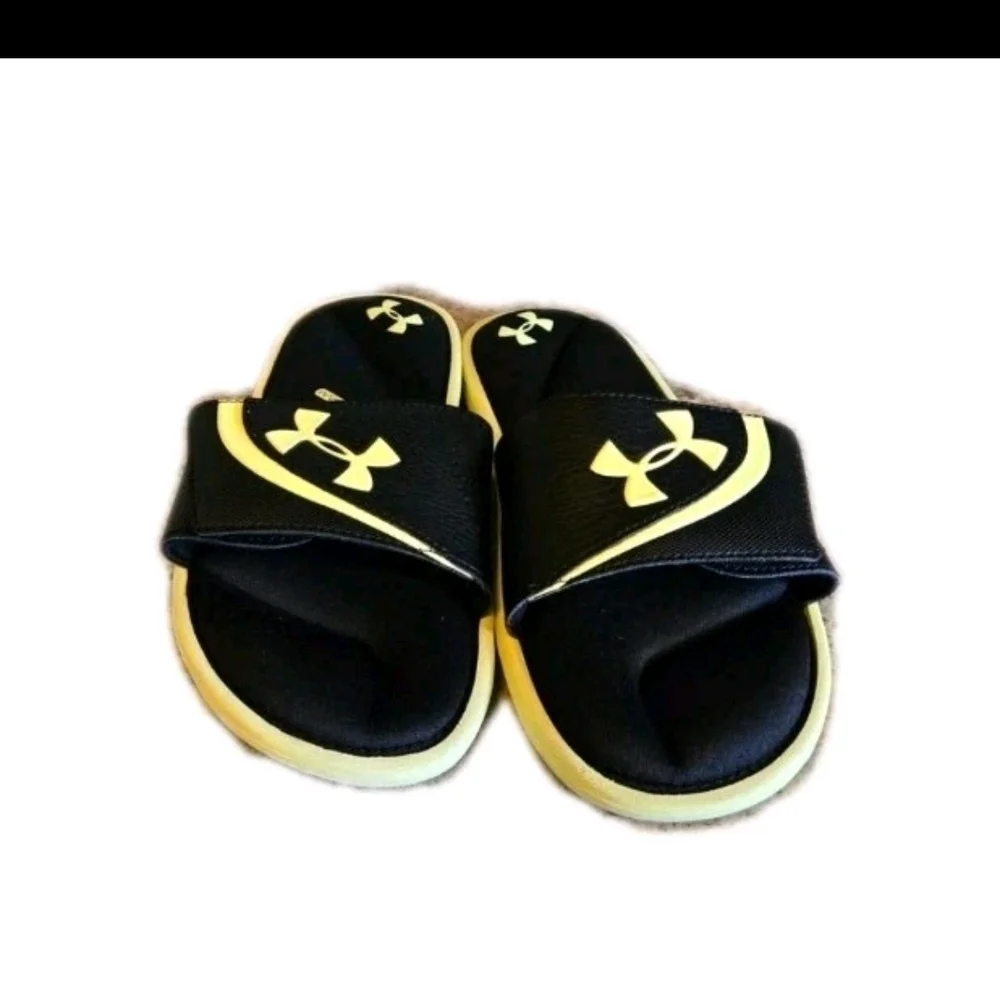 Under Armour  Kids UA B Ignite VI Black/Yellow Slip On Slides Sandals Size US 5Y